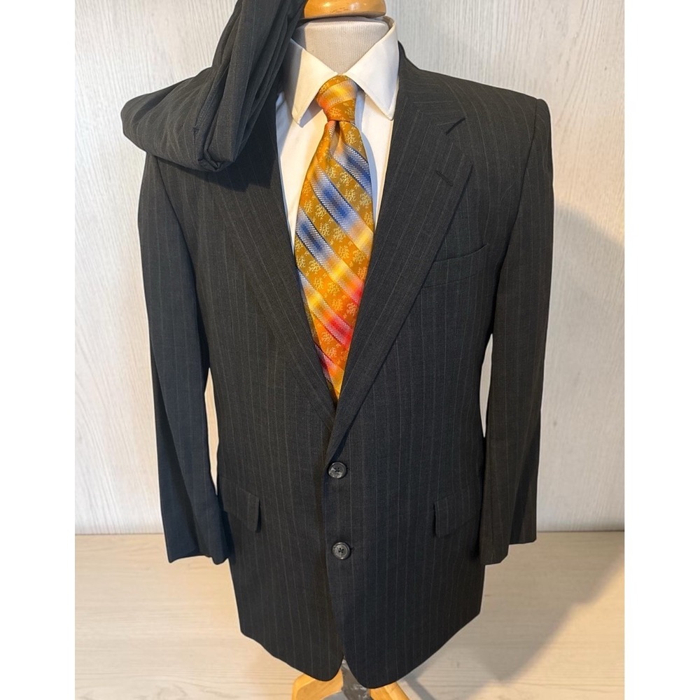 Hickey Freeman Suit Mens 43R Pants 36 x 28 Gray Pinstripe Wool Vintage USA Made